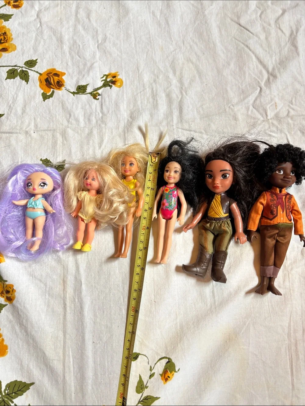 Mixed lot of 6 kids, dolls multicolor 4.5”- 7”